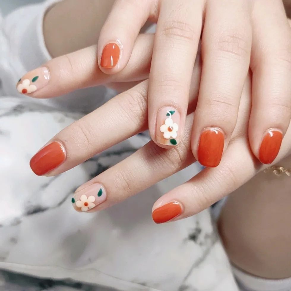 4款小红书秋季美甲，很火！首推鹌鹑蛋美甲