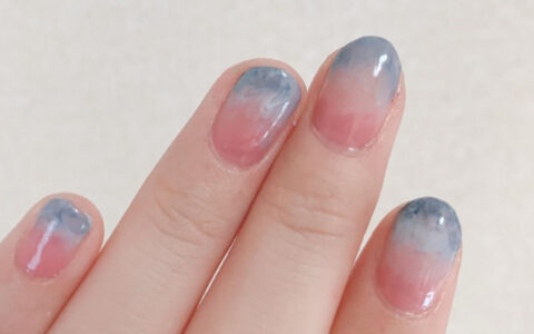 不要设限其他人怎么想～昂首秋季下的「粉蓝夕阳指彩」学会阔达看淡