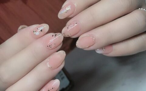 简约不花哨！适合上班族的秋季美甲！