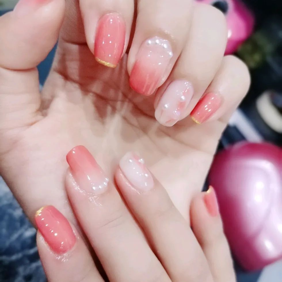 婚礼旺季，新娘甲怎么选，不仿看看这60款精选婚甲，照着选就很美！