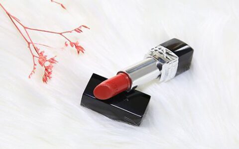 迪奥红管和黑管有什么不一样