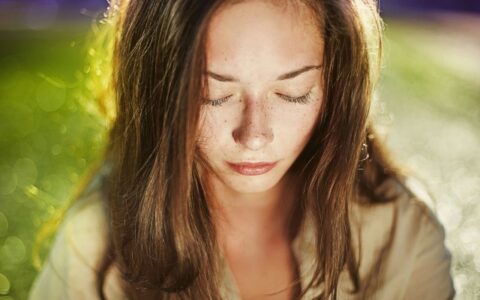 自己祛斑小妙招，淡化脸部斑点的小方法