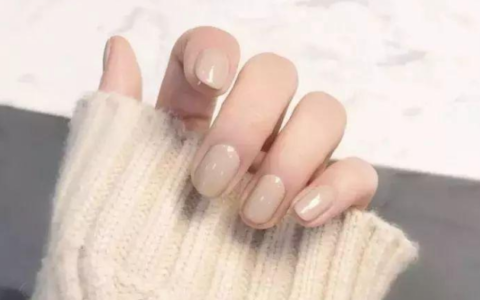 奶茶色的美甲到底有多美？想要塑造温柔气质风必不可少