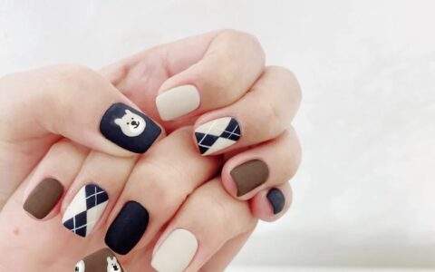 简约风韩式美甲！冬天也能可可爱爱啦