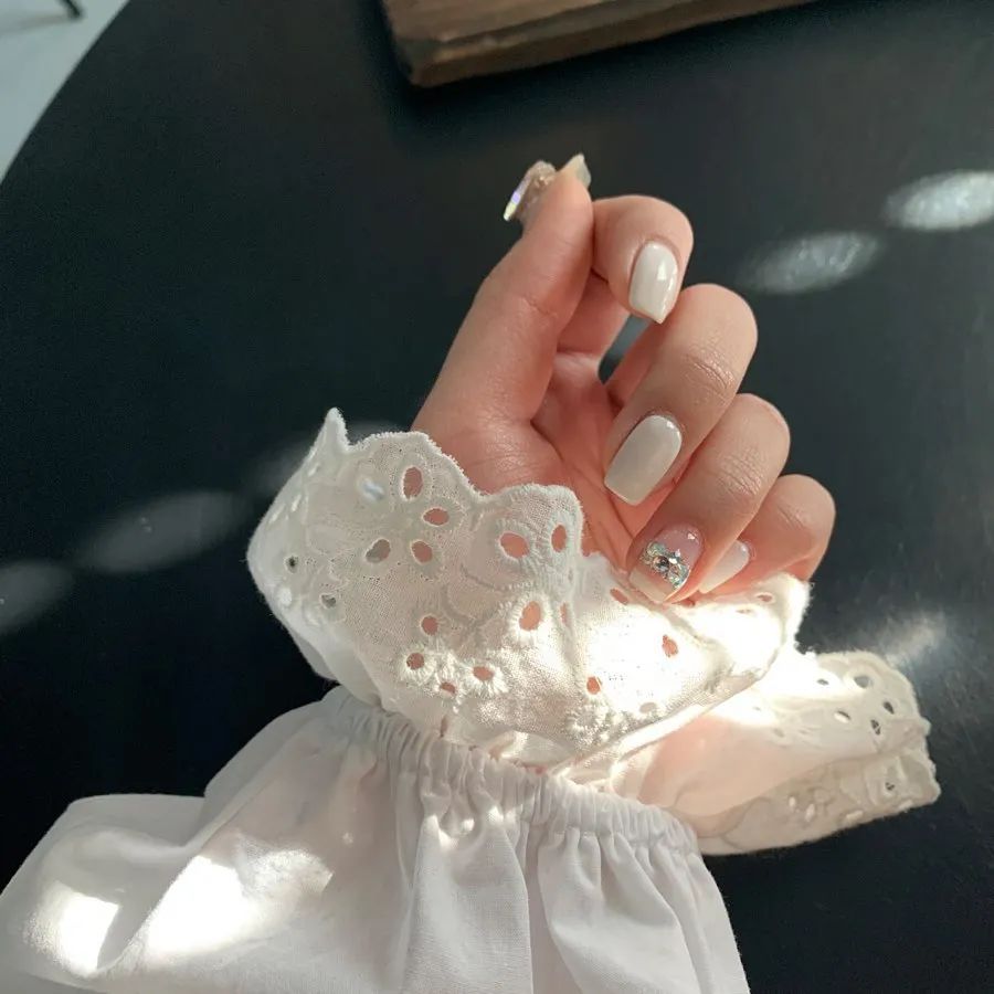 婚礼旺季，新娘甲怎么选，不仿看看这60款精选婚甲，照着选就很美！