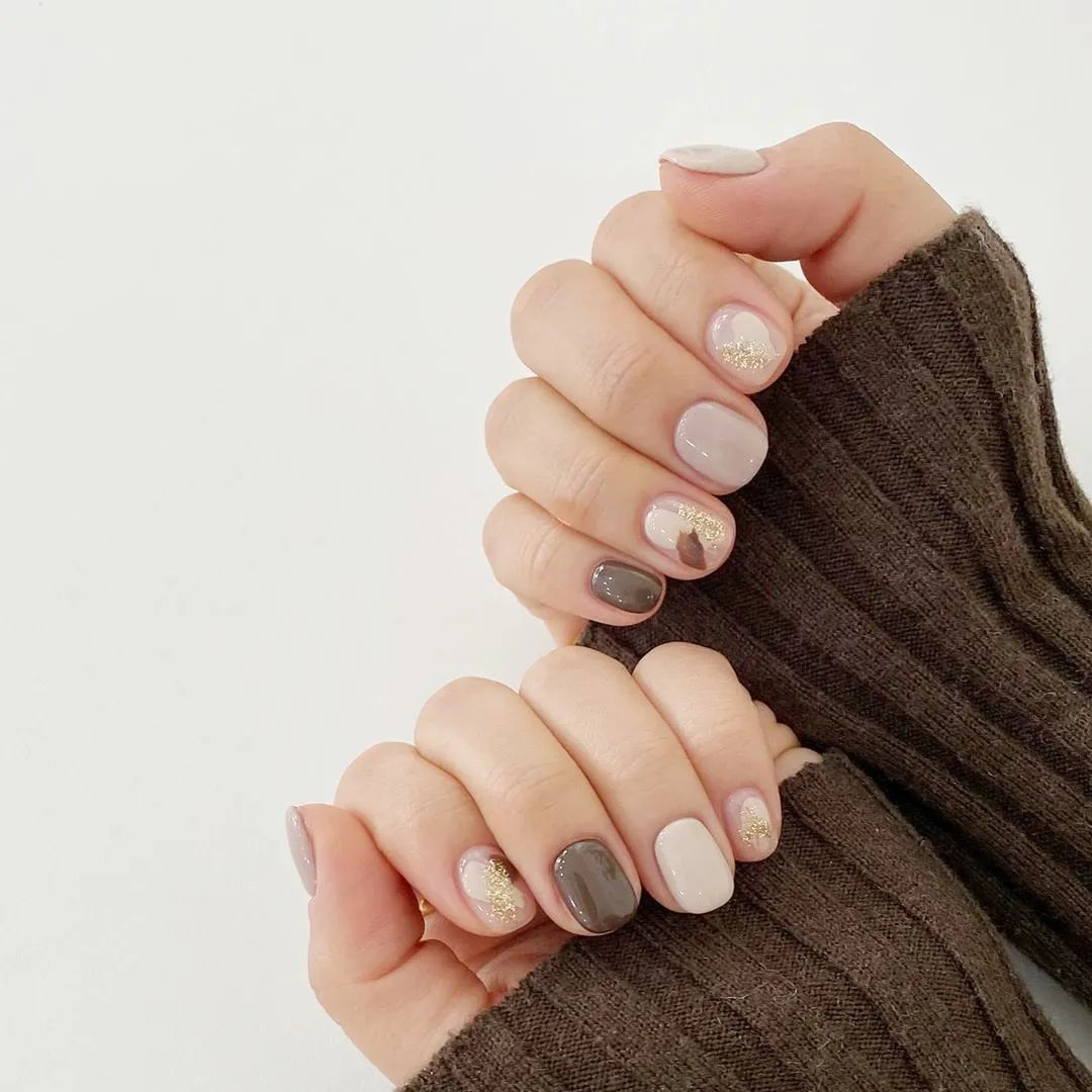 2020秋冬做大地色美甲，美的真高级！