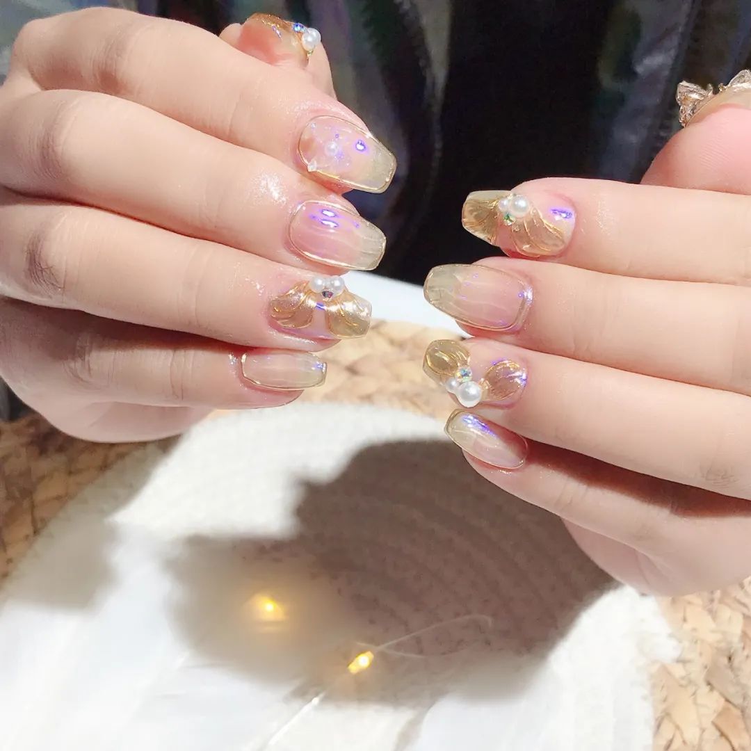 婚礼旺季，新娘甲怎么选，不仿看看这60款精选婚甲，照着选就很美！