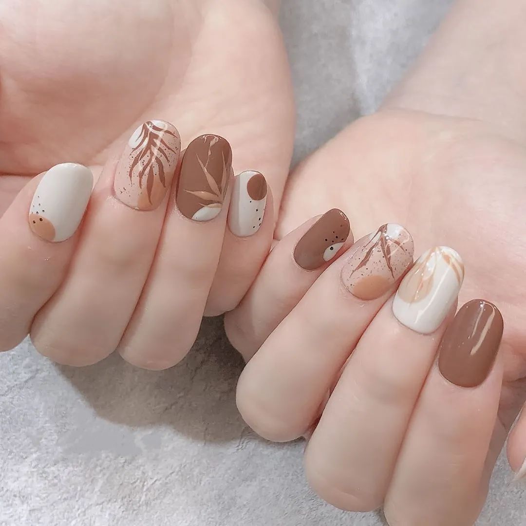 2020秋冬做大地色美甲，美的真高级！