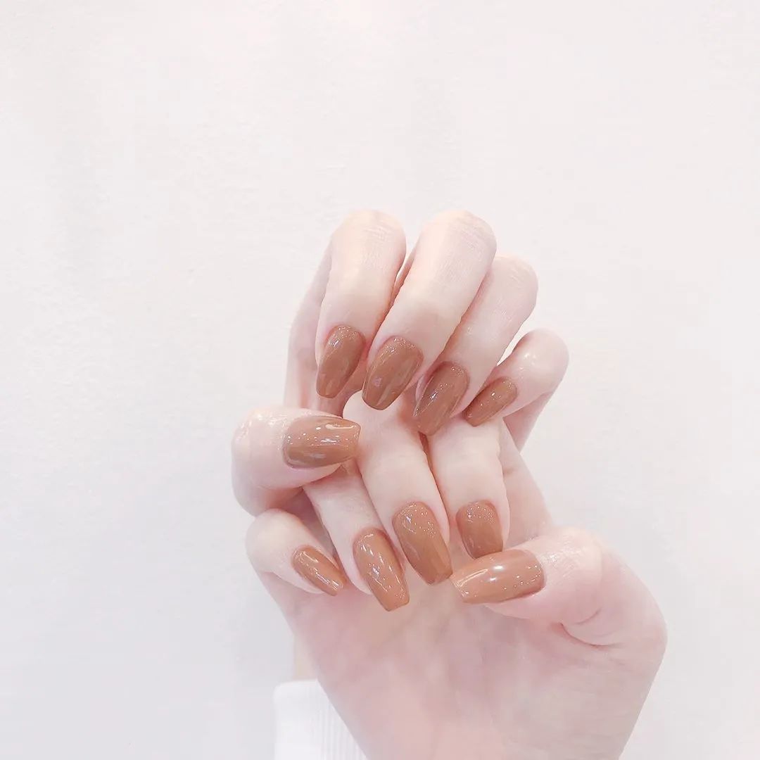 2020秋冬做大地色美甲，美的真高级！