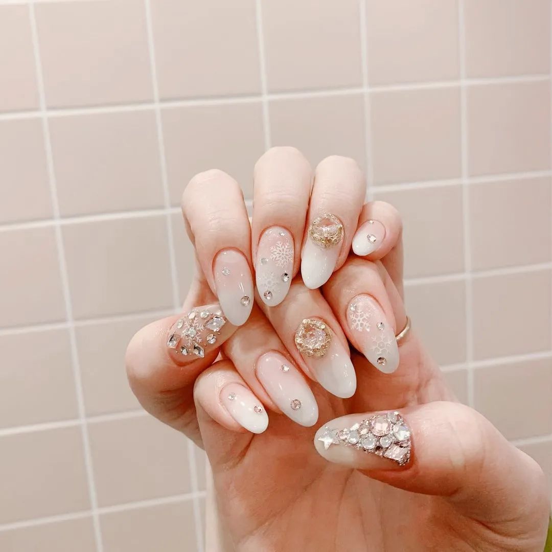 你们喜欢的2020年圣诞主题美甲，最适合圣诞节的blingbling美甲！