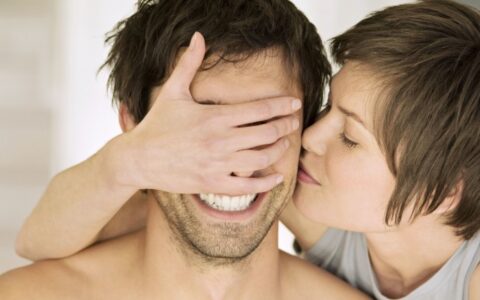 彼此相爱却不能在一起，不如断绝联系默默祝福