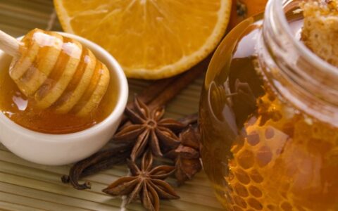 蜂蜜怎么美白，用蜂蜜美白皮肤的做法