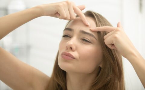 额头上长痘痘怎么办，快速去痘小妙招