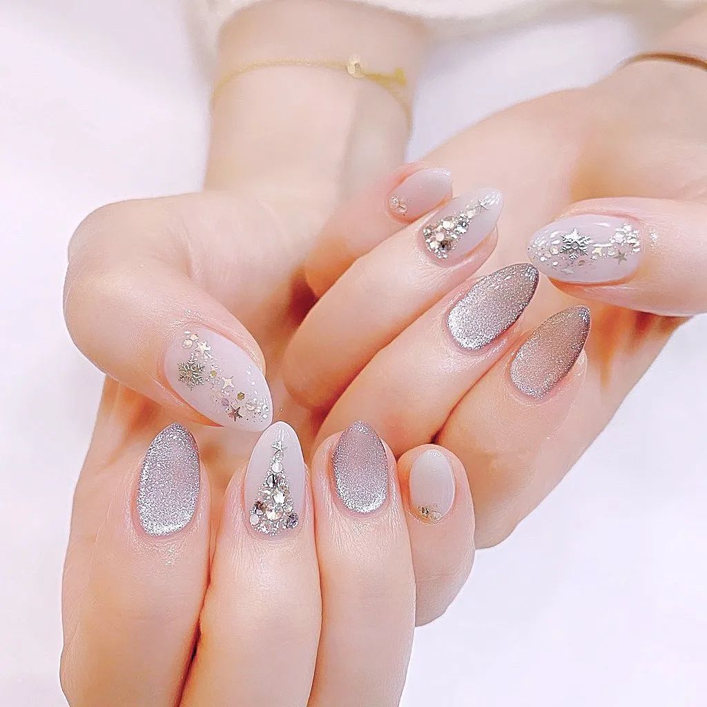 你们喜欢的2020年圣诞主题美甲，最适合圣诞节的blingbling美甲！