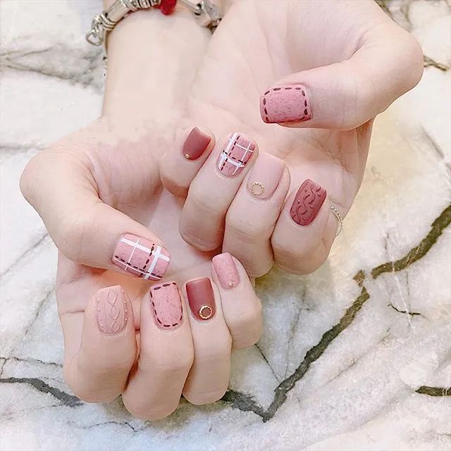 治愈系风格美甲，也是最适合冬天的4款美甲！