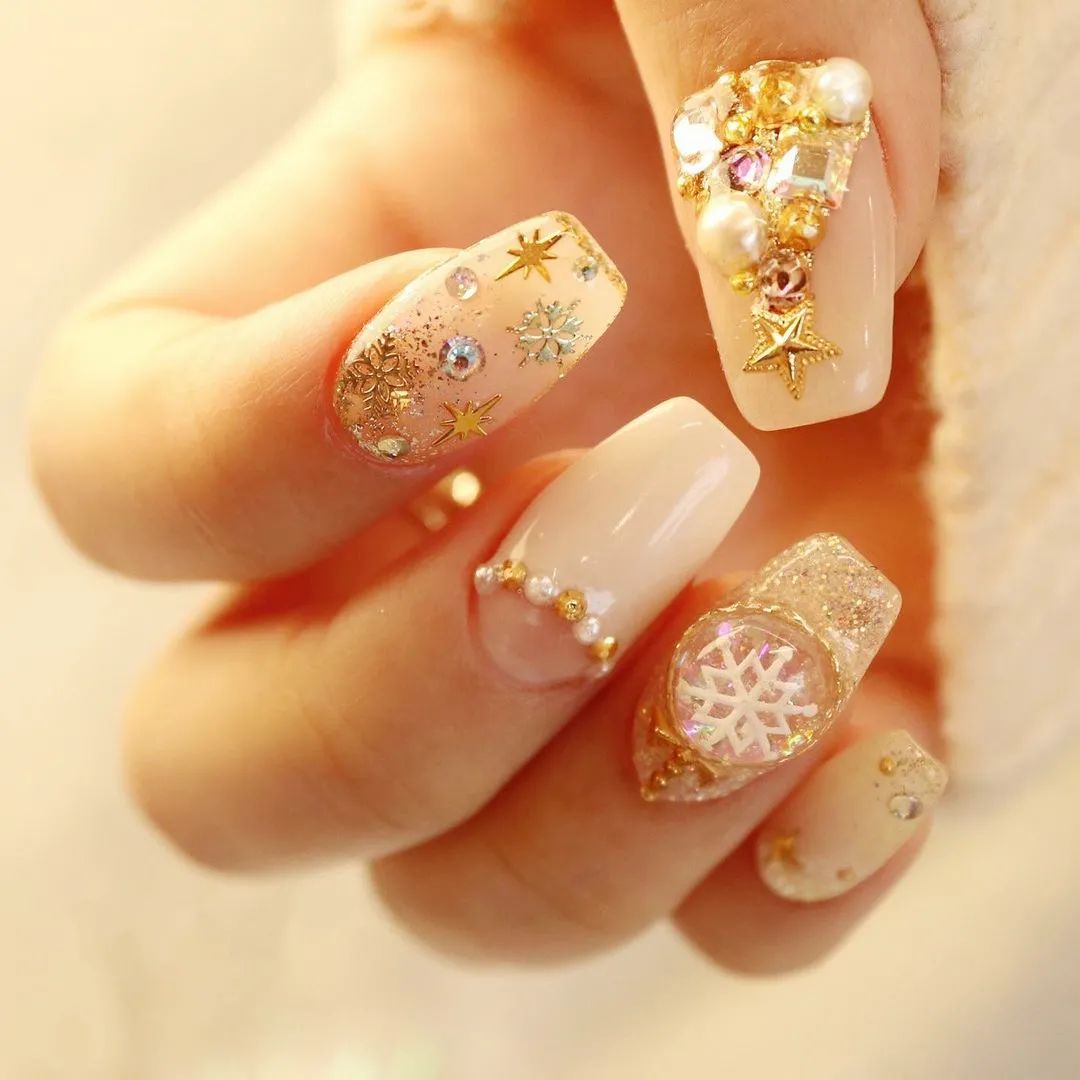 你们喜欢的2020年圣诞主题美甲，最适合圣诞节的blingbling美甲！