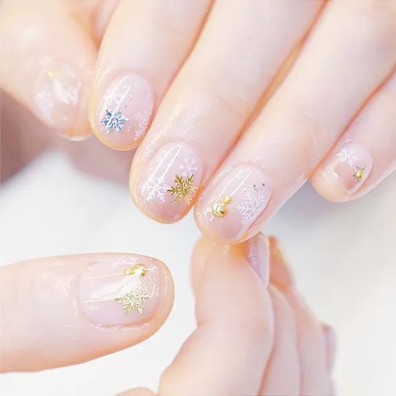 治愈系风格美甲，也是最适合冬天的4款美甲！
