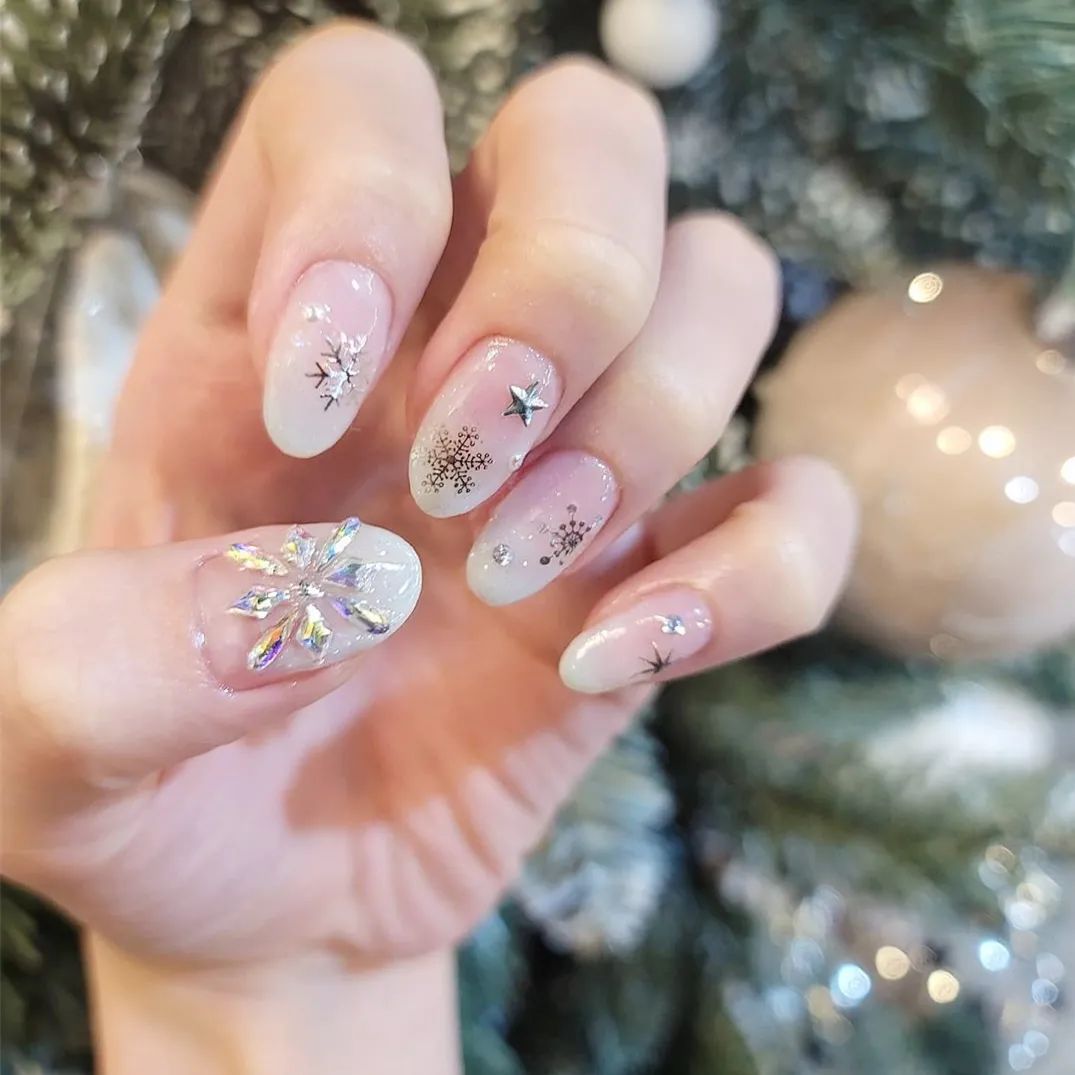 你们喜欢的2020年圣诞主题美甲，最适合圣诞节的blingbling美甲！