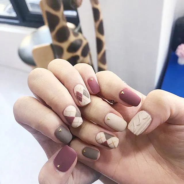 治愈系风格美甲，也是最适合冬天的4款美甲！