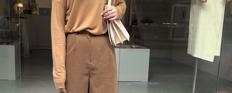 厚外套+阔腿裤，冬天这样穿保暖又洋气