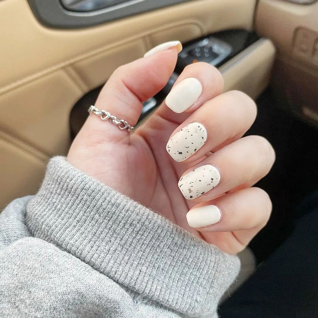 2021冬季流行“氛围感美甲”，太高级！