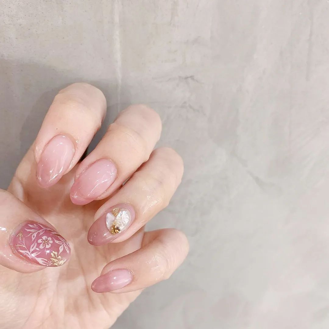 2021冬季流行“氛围感美甲”，太高级！