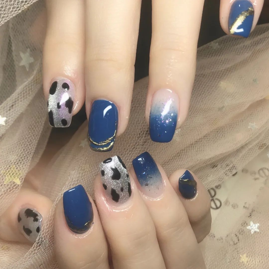 肤色黑黄？就做这些过年美甲！