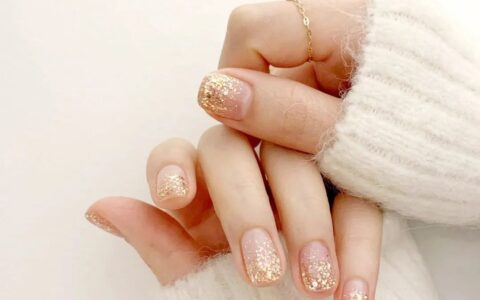 2021冬季流行“氛围感美甲”，太高级！