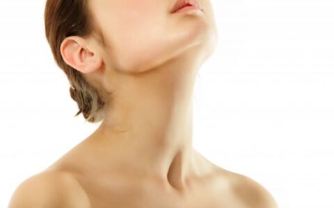 脖子肉多怎么减，让脖颈变得纤细瘦长的小方法