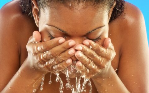 用淘米水洗脸有什么好处，关于用淘米水洗脸你需要了解的一些真相