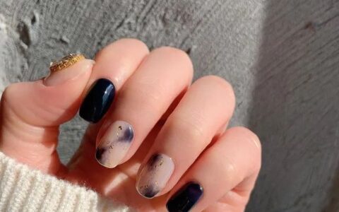 适合2021年春天的韩系美甲，既简约且时尚！