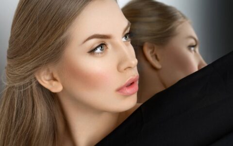 睡前四个美白小技巧，教你如何在夜间保养皮肤