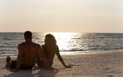 女朋友不真心的表现 女生有这些表现说明她对这段感情并不上心