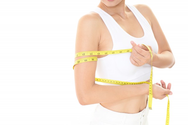 迅速瘦手臂的方法，平时多练习这几个动作手臂很快就能变瘦