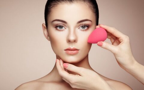 皮肤油毛孔大怎么护理，教你如何正确护理爱出油毛孔大的皮肤