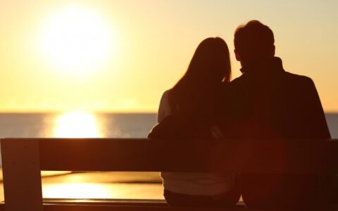 如何开导压力大的男朋友，教你三个方法帮助男朋友释放压力