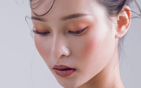 油皮变成干皮是衰老么 油皮更不容易出现细纹