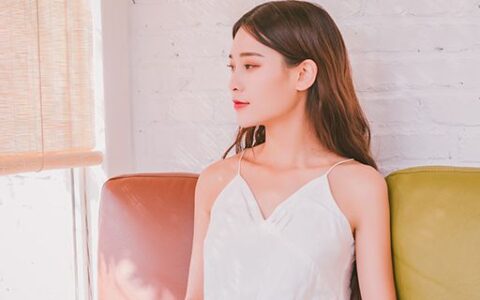 春天穿什么颜色衣服 这几个颜色最显白