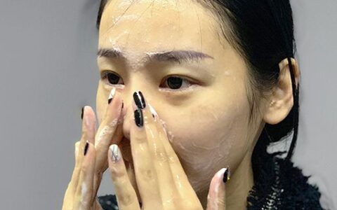 搽脸水乳霜精华眼霜顺序 别让错误的护肤毁了皮肤