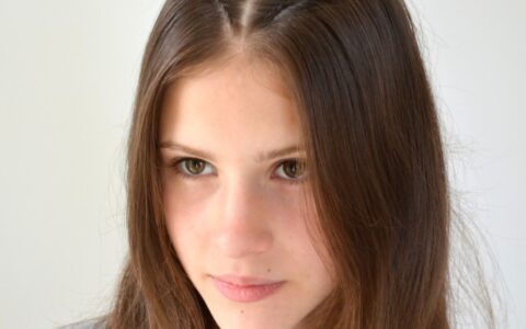 长脸型适合什么样的发型，四款适合长脸型女生的发型