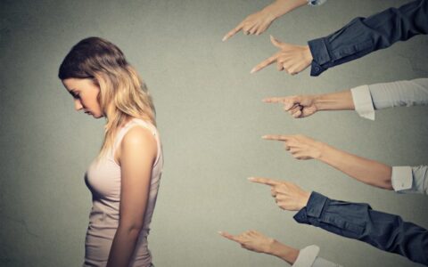 独来独往的人有何特征，为什么要做一个独来独往的人