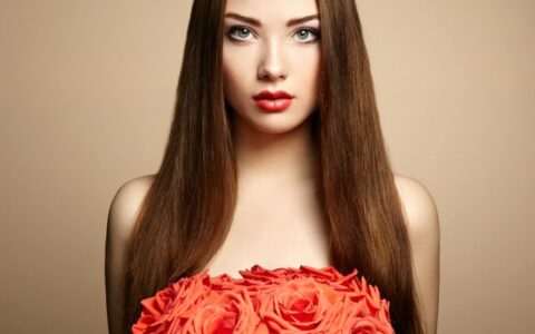 自来卷的头发适合什么发型，直来卷发型推荐