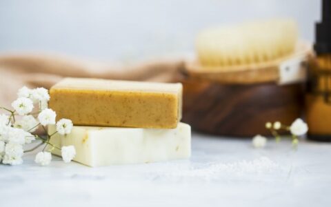 用香皂洗脸好吗，用香皂洗脸的小常识