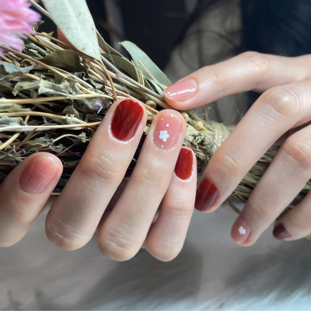 超火的春夏花花美甲，既仙又美