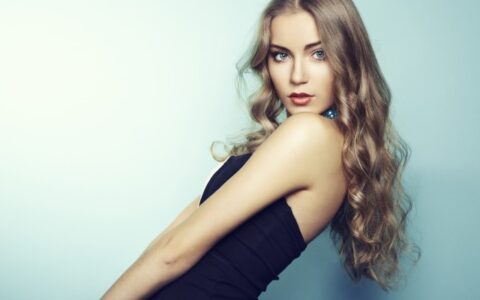 长脸适合什么发型，长脸女生适合什么发型