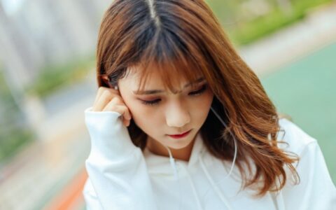 一见钟情的爱情靠谱吗，一见钟情的爱情是怎样的