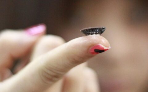 怎样画眼妆显得有神，美丽有神的眼妆教程