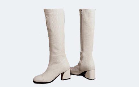 什么颜色凉鞋百搭 既百搭又好看