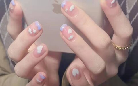 夏天的第一款绿色系美甲，黄皮肤妹子越做越白，黑皮妹子越做越显黑