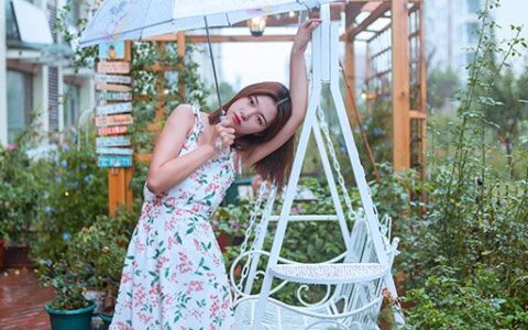 阔腿裤穿搭图片 阔腿裤怎么搭配上衣和鞋子